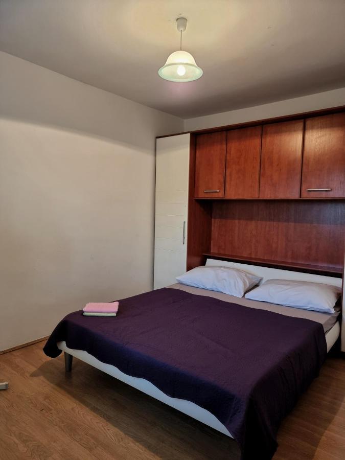 Guesthouse Dila Galovac  Ngoại thất bức ảnh