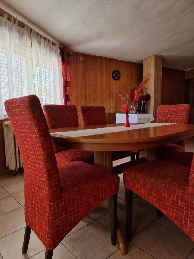 Guesthouse Dila Galovac  Ngoại thất bức ảnh