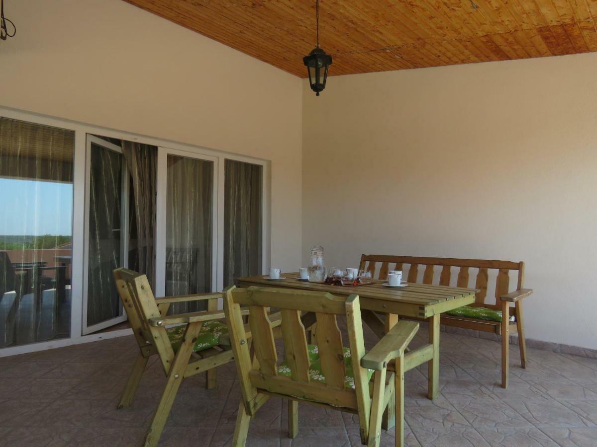 Guesthouse Dila Galovac  Ngoại thất bức ảnh
